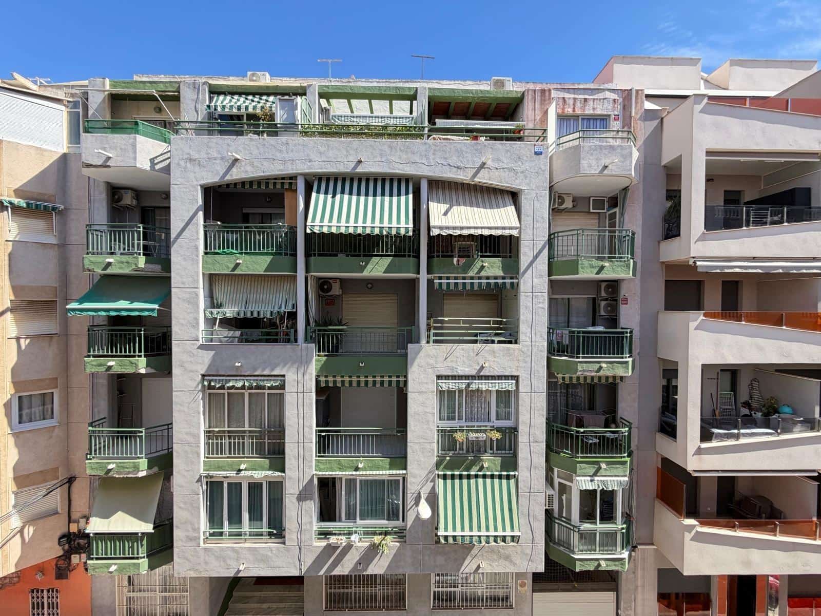 1 soveværelse Lejlighed til salg i Torrevieja - € 139.900 (Ref: 10098453)