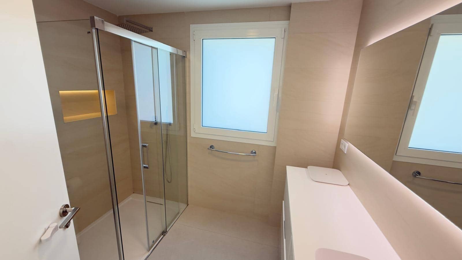 2 bedroom Apartment for sale in Finestrat with pool garage - € 860,000 (Ref: 10100196)