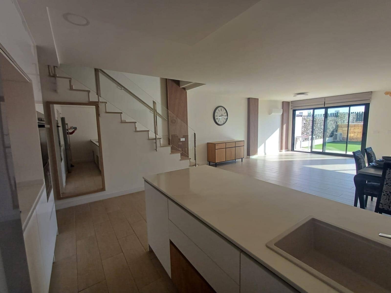 3 soveværelse Lejlighed til leje i Finestrat med swimmingpool garage - € 2.650 (Ref: 10100198)