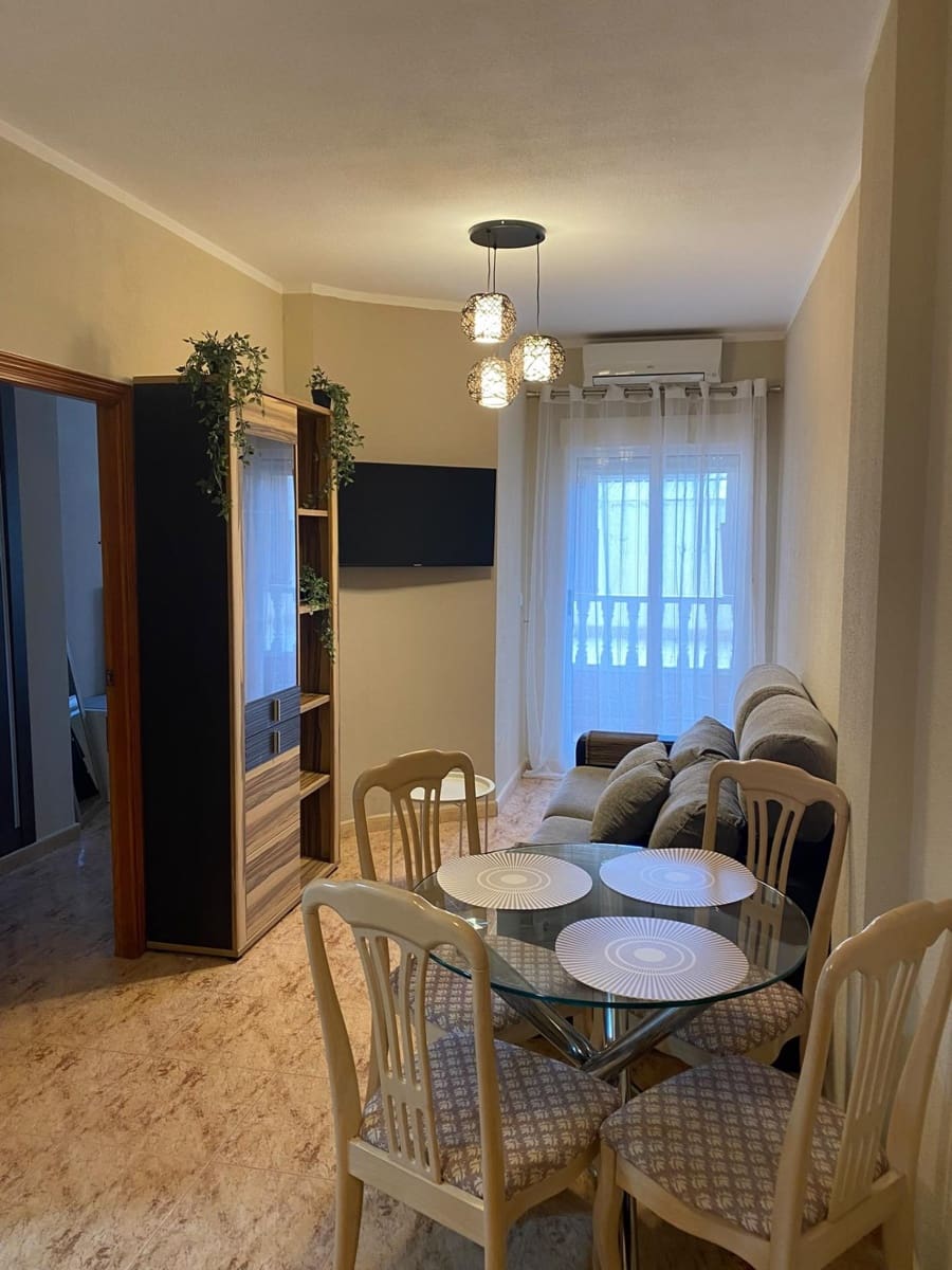 1 slaapkamer Appartement te koop in Torrevieja - € 132.000 (Ref: 10100201)