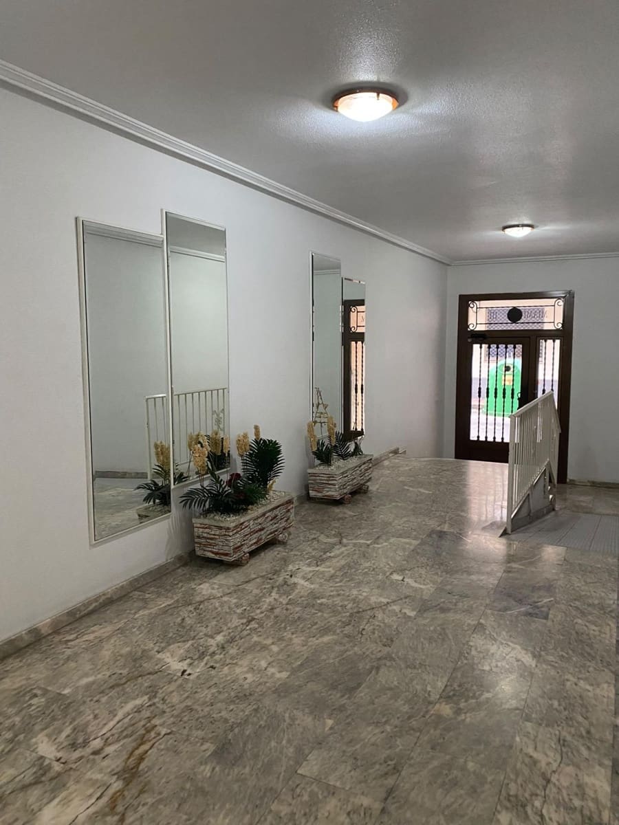 1 slaapkamer Appartement te koop in Torrevieja - € 132.000 (Ref: 10100201)