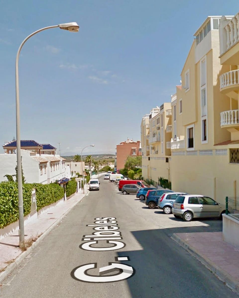 Garage for sale in Torrevieja - € 15,000 (Ref: 10102659)