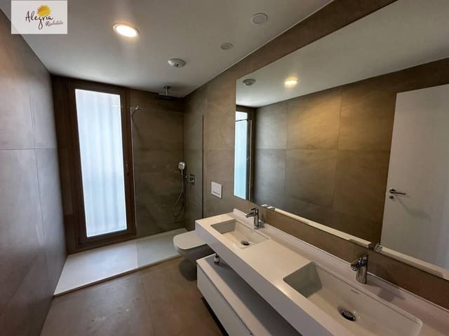 4 camera da letto Villa da affittare in Godella con piscina garage - 3.500 € (Rif: 10102660)