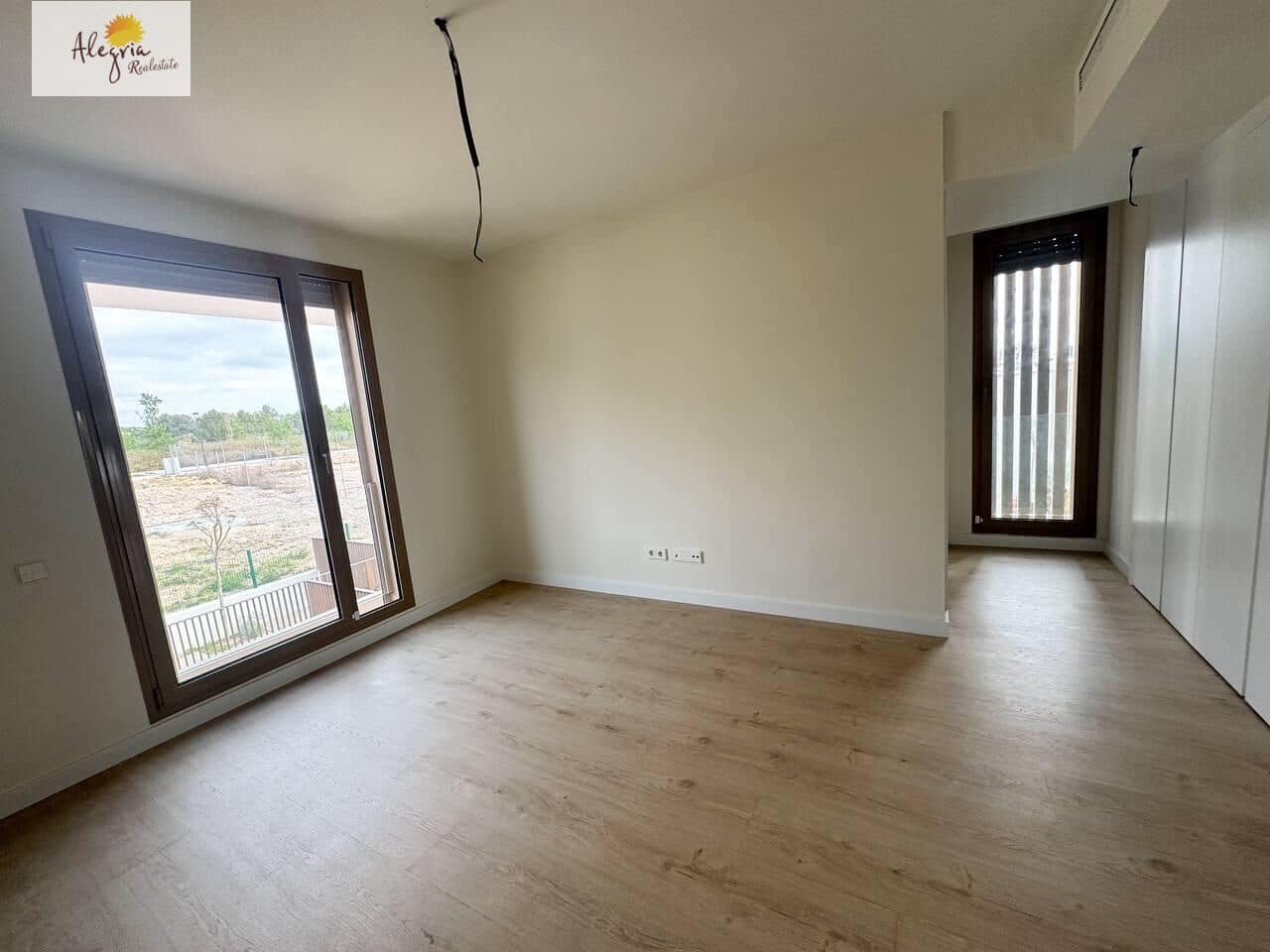 4 makuuhuone Huvila vuokrattavana paikassa Godella mukana uima-altaan 
autotalli - 3 500 € (Ref: 10102660)