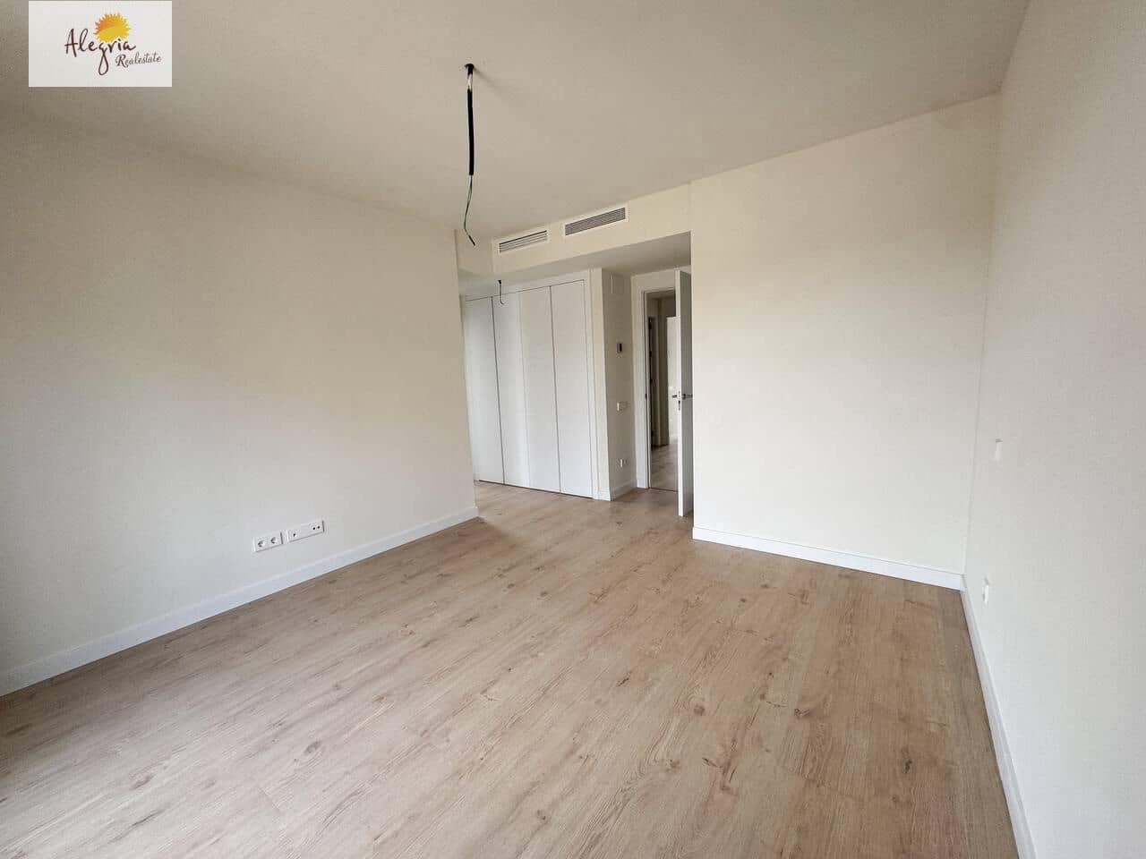 4 makuuhuone Huvila vuokrattavana paikassa Godella mukana uima-altaan 
autotalli - 3 500 € (Ref: 10102660)