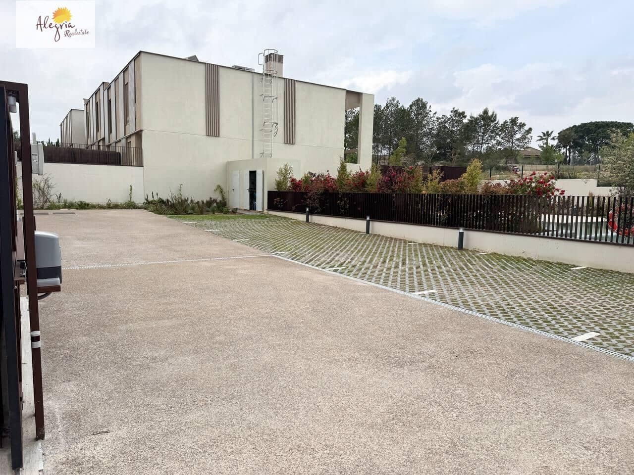 4 makuuhuone Huvila vuokrattavana paikassa Godella mukana uima-altaan 
autotalli - 3 500 € (Ref: 10102660)