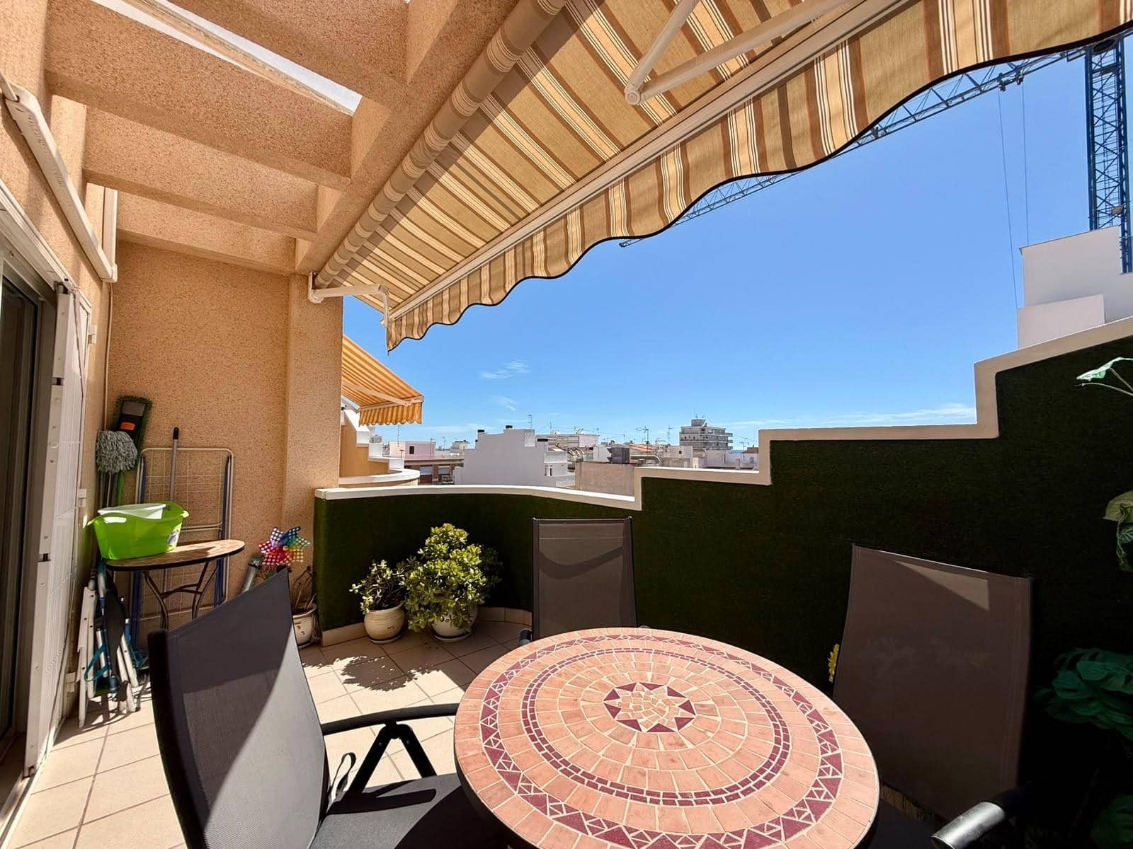 Ático de 3 habitaciones en Torrevieja en venta con garaje - 259.000 € (Ref: 10102662)