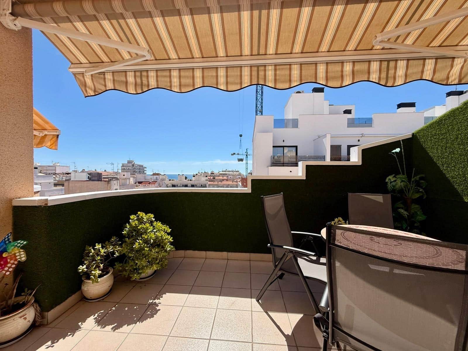 Ático de 3 habitaciones en Torrevieja en venta con garaje - 259.000 € (Ref: 10102662)