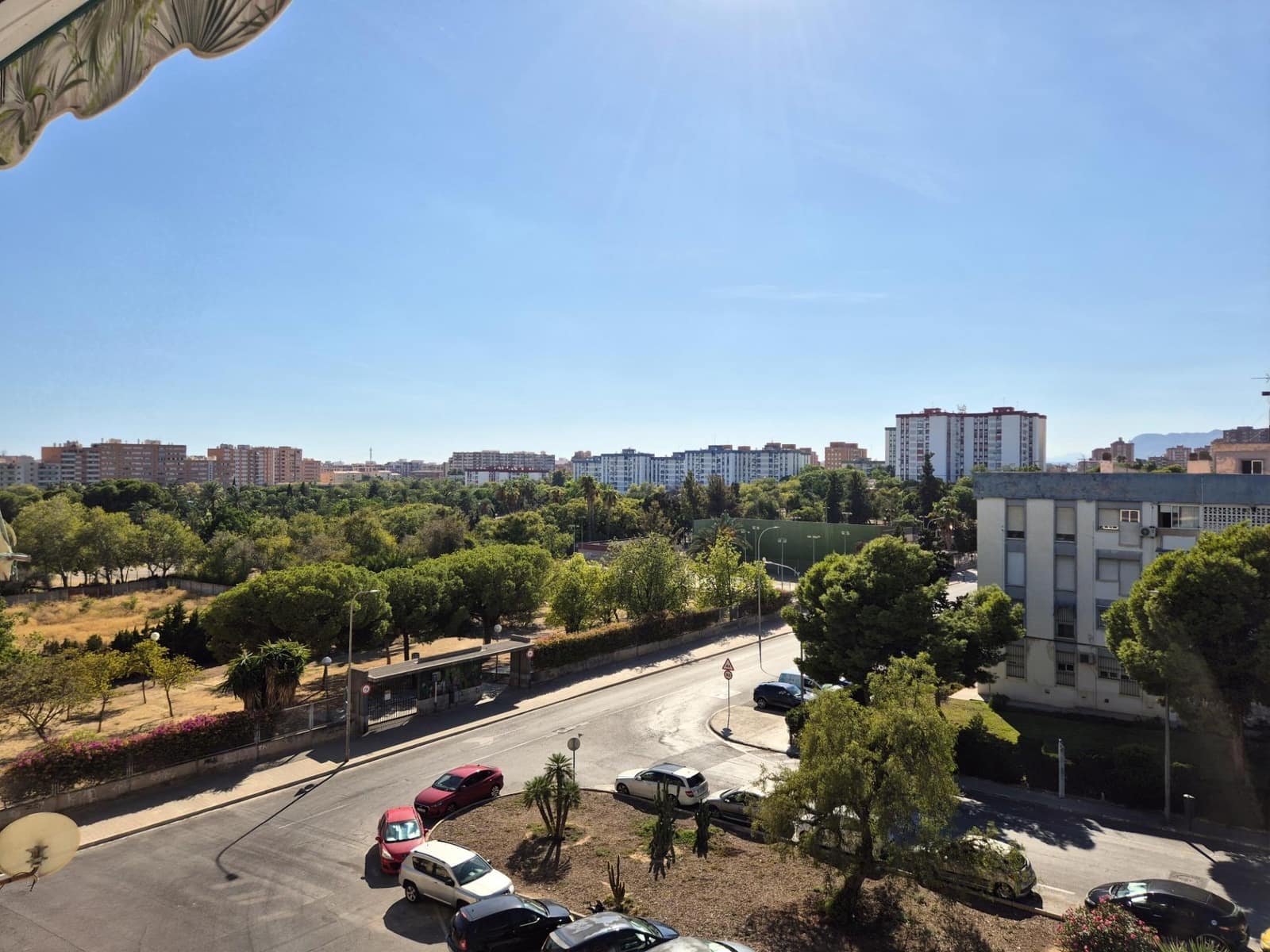 3 bedroom Apartment for sale in Alicante / Alacant city - € 112,000 (Ref: 10109725)