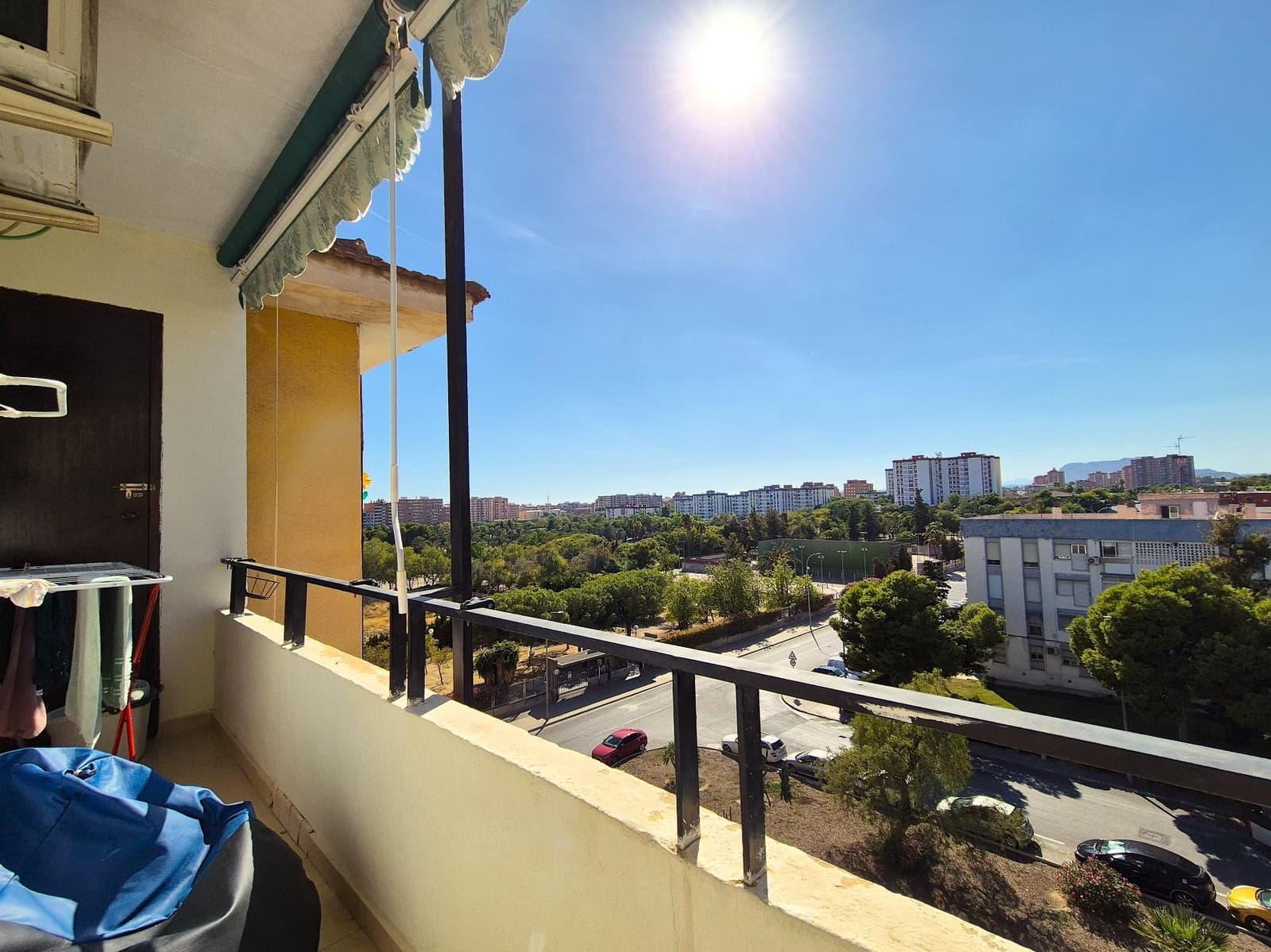 3 bedroom Apartment for sale in Alicante / Alacant city - € 112,000 (Ref: 10109725)