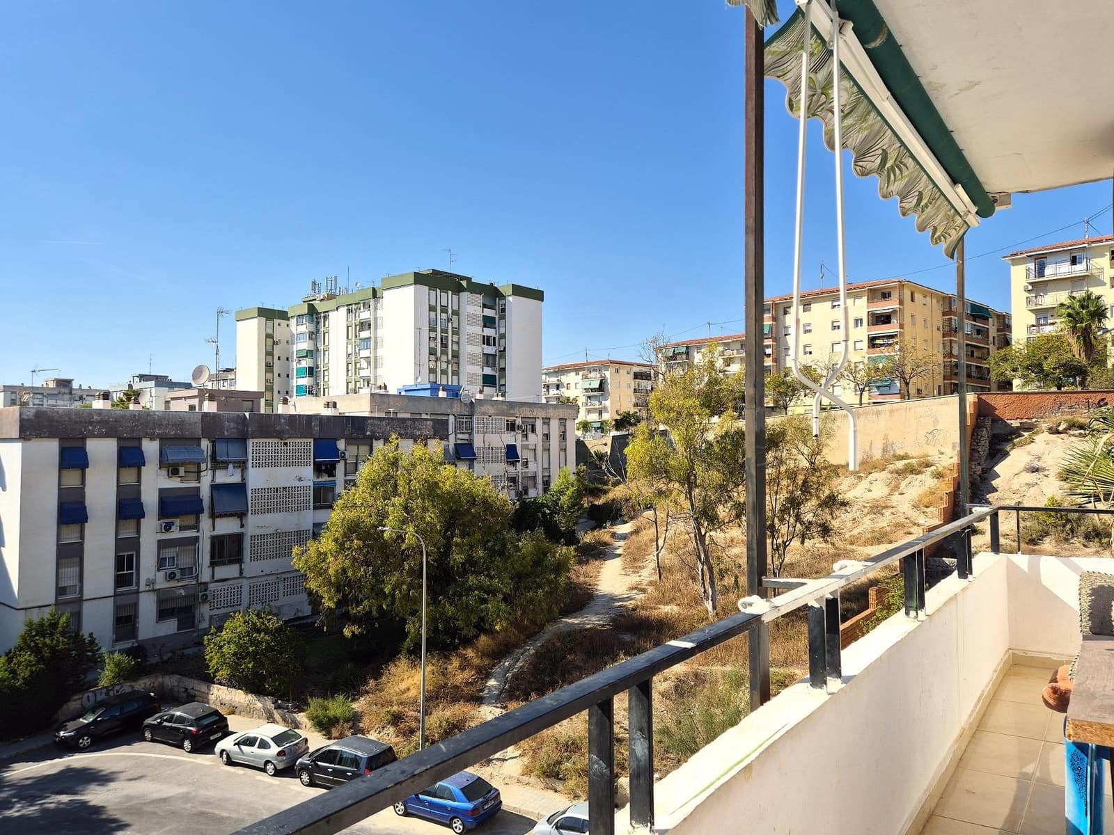 3 bedroom Apartment for sale in Alicante / Alacant city - € 112,000 (Ref: 10109725)