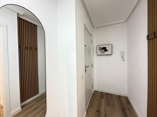 3 slaapkamer Appartement te koop in Parque de las Naciones, Torrevieja met zwembad - € 179.900 (Ref: 10109727)