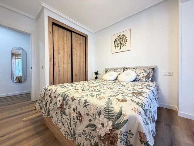 3 slaapkamer Appartement te koop in Parque de las Naciones, Torrevieja met zwembad - € 179.900 (Ref: 10109727)