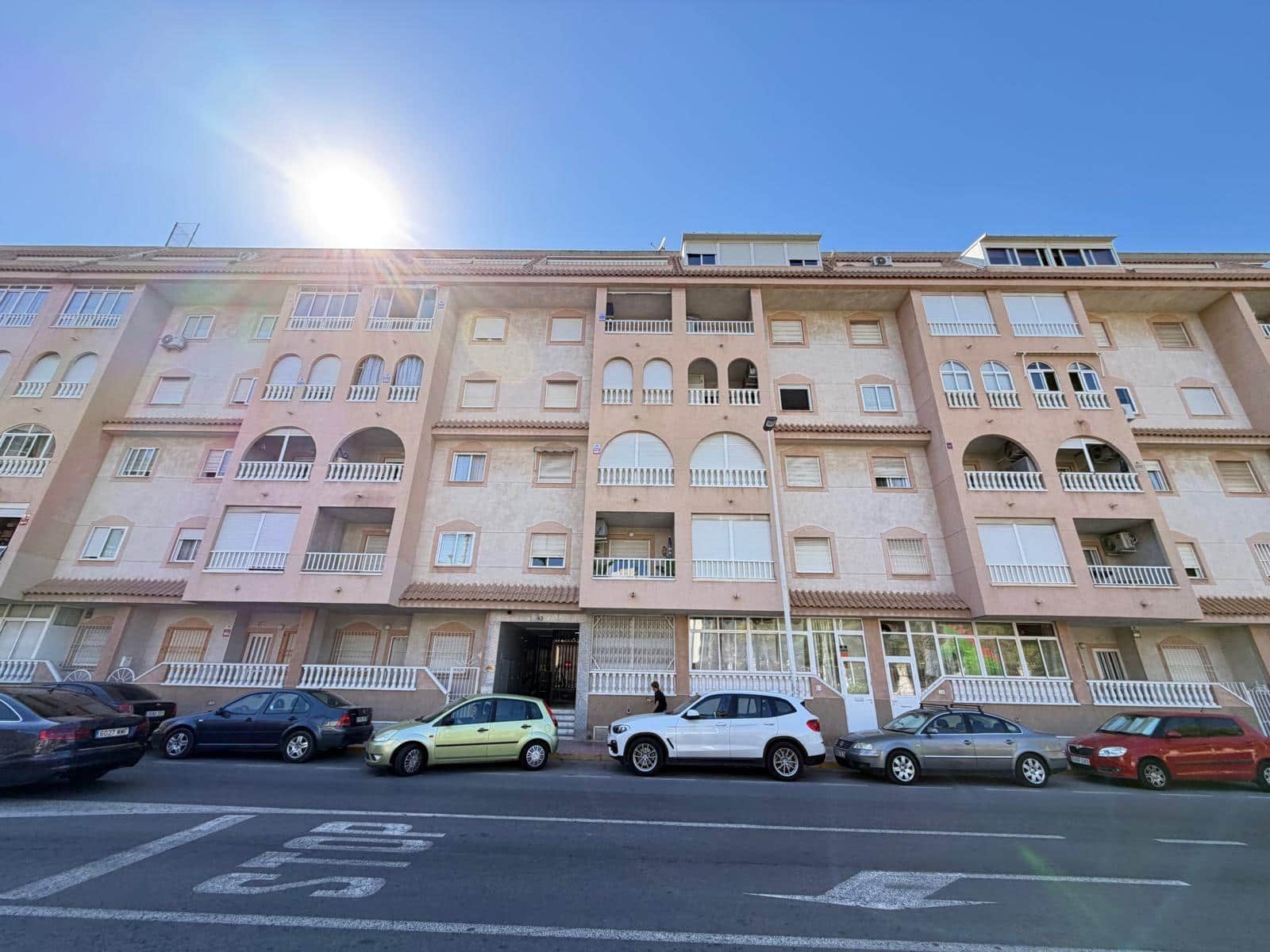 3 slaapkamer Appartement te koop in Torrevieja met zwembad - € 179.900 (Ref: 10109727)