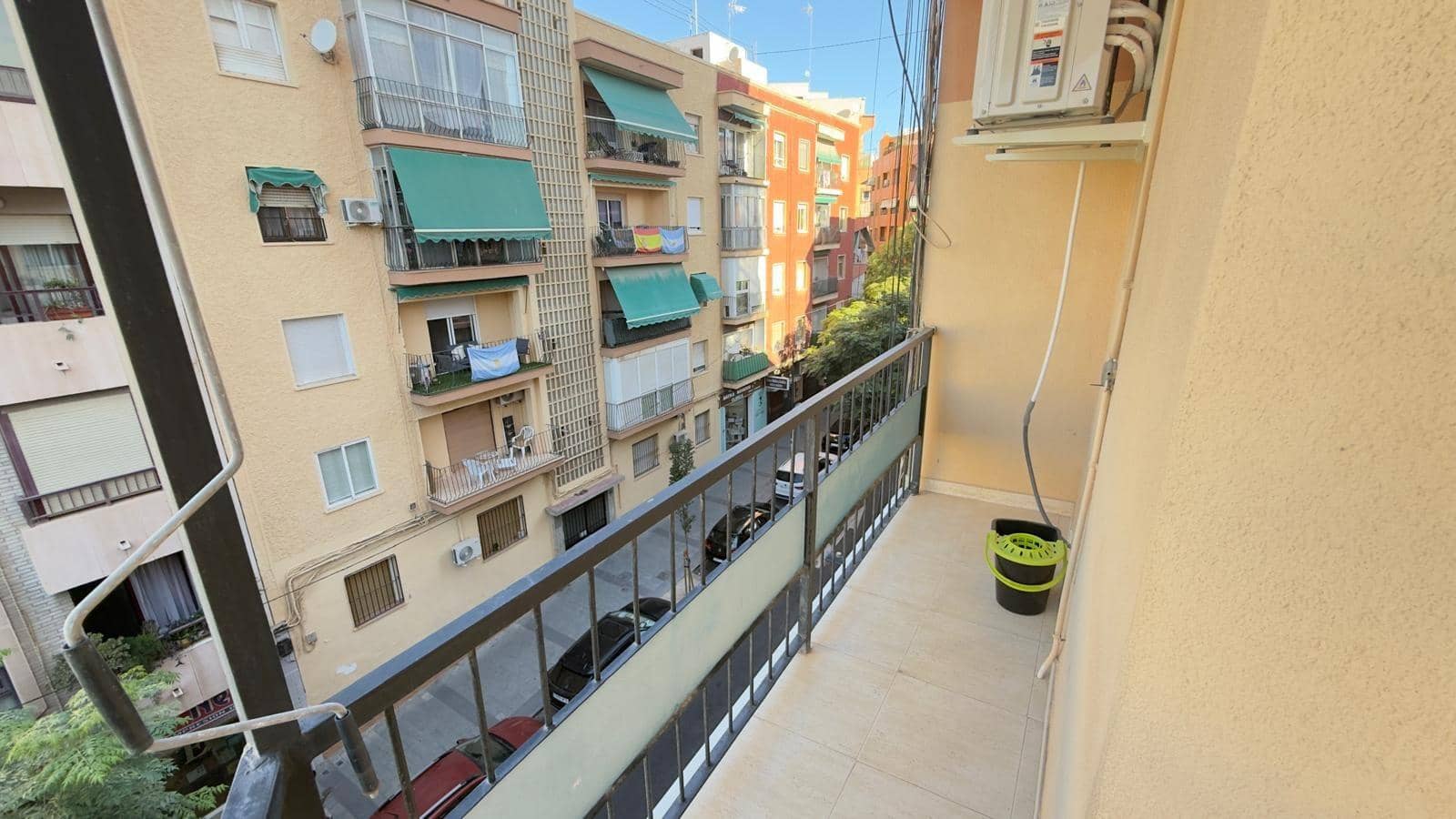 3 quarto Apartamento para arrendar em Alicante cidade - 1 500 € (Ref: 10109731)