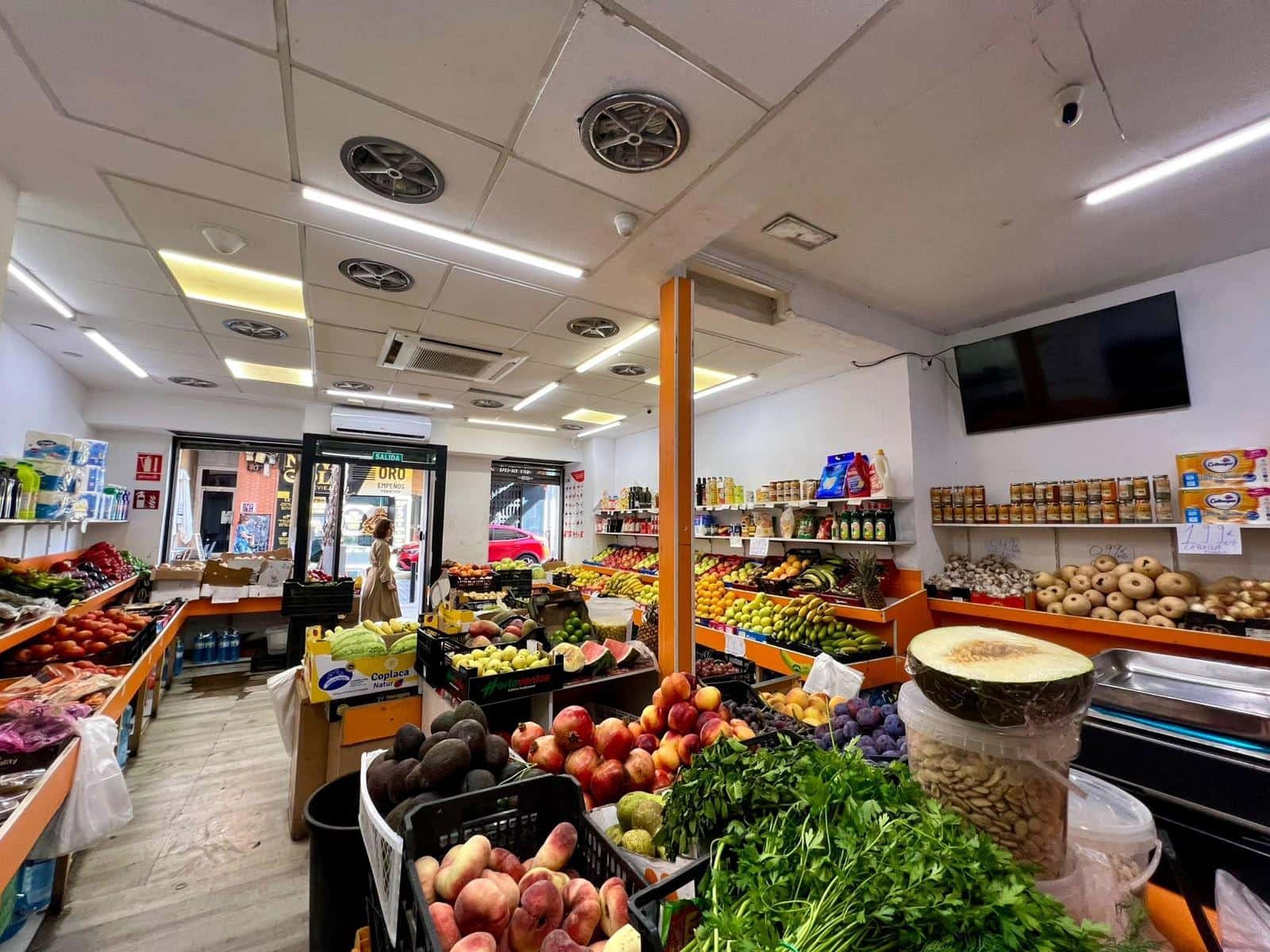 Commercieel te koop in Torrevieja - € 215.000 (Ref: 10109733)