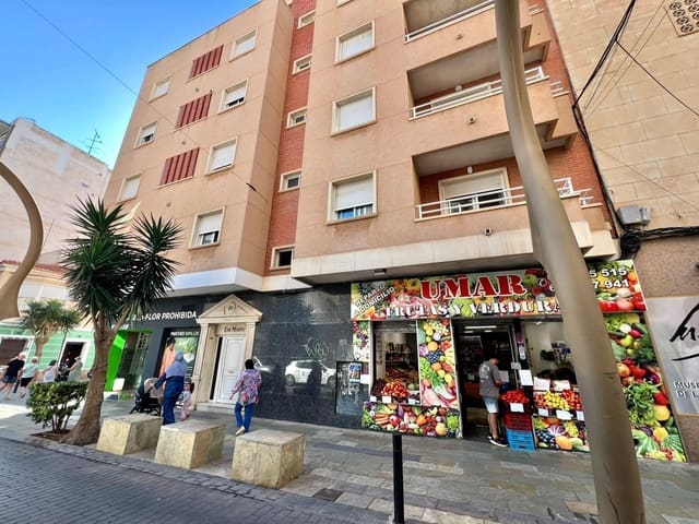 Commercieel te koop in Centro, Torrevieja - € 215.000 (Ref: 10109733)