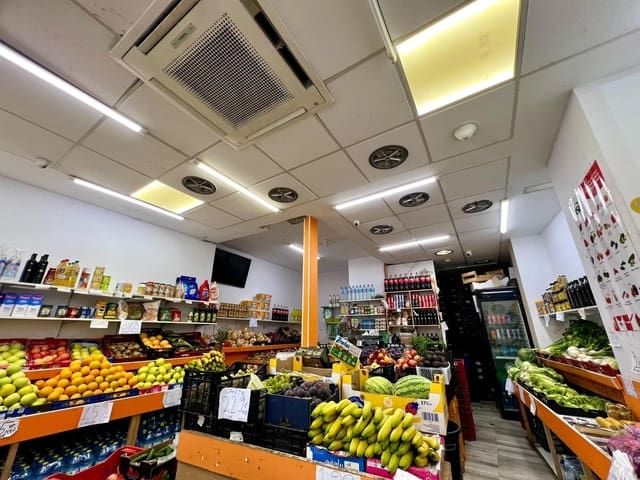 Commercieel te koop in Centro, Torrevieja - € 215.000 (Ref: 10109733)