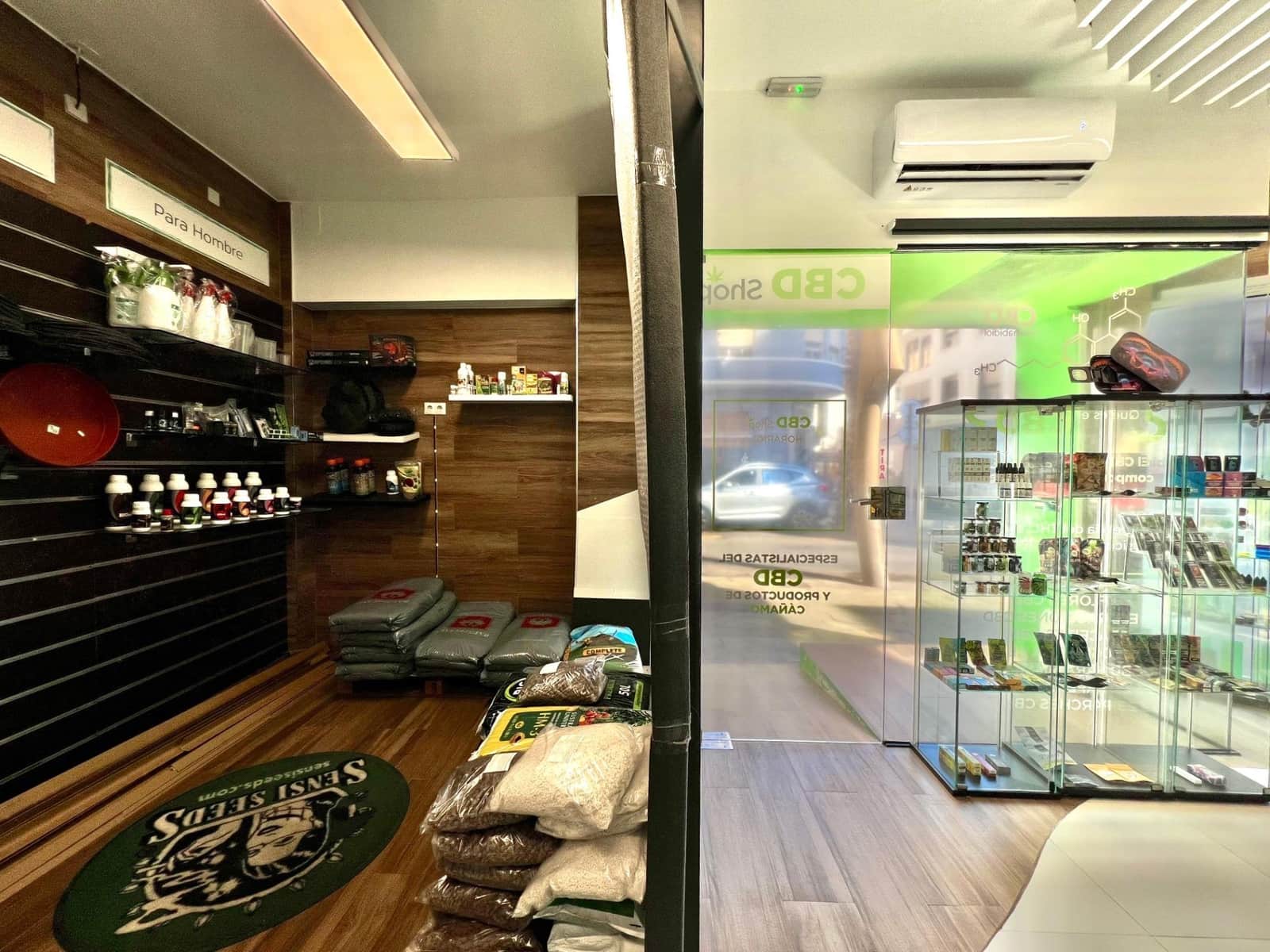 Commercieel te koop in Torrevieja - € 235.000 (Ref: 10109734)