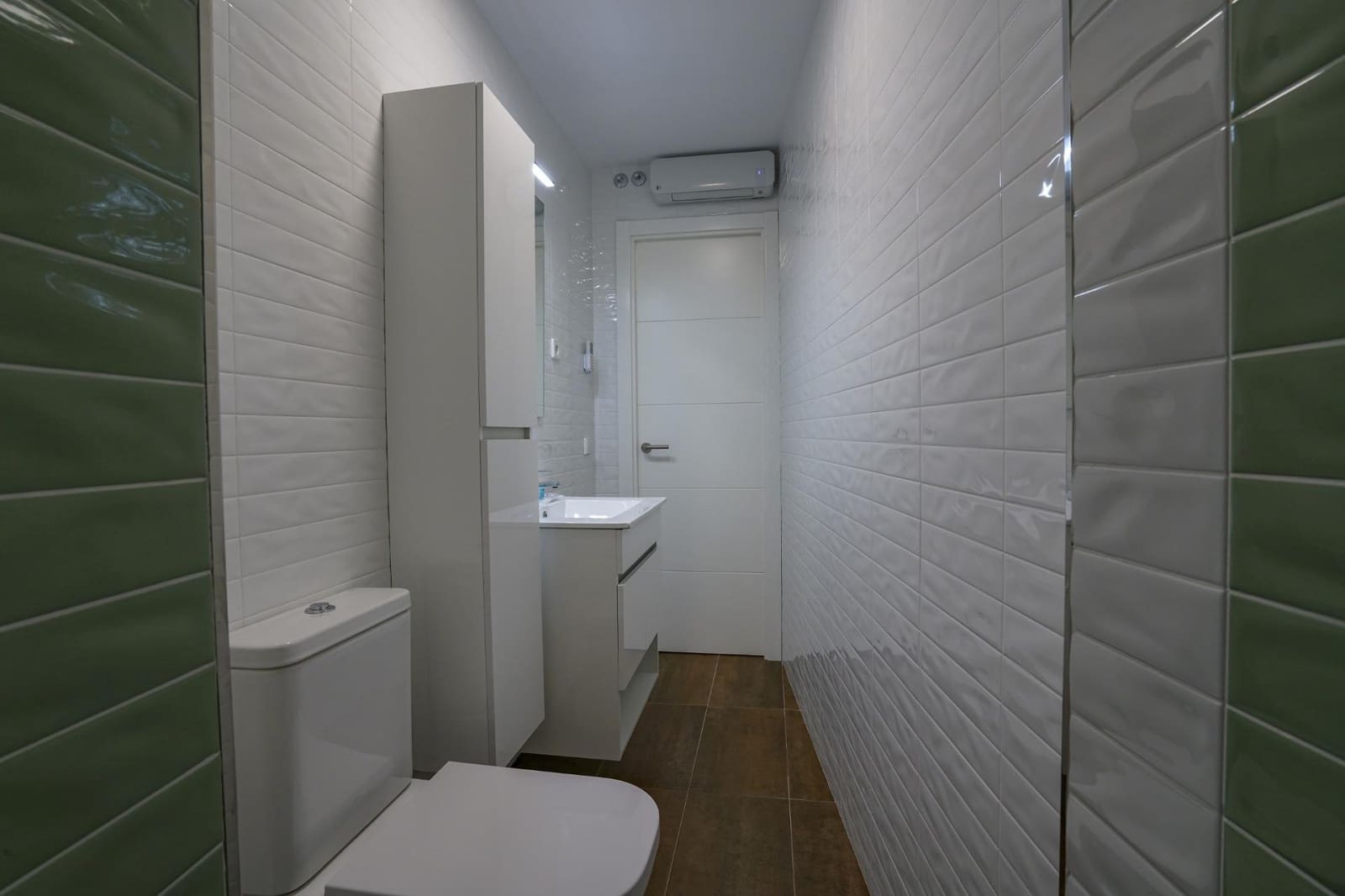1 bedroom Flat for rent in Almeria city with garage - € 700 (Ref: 10111772)