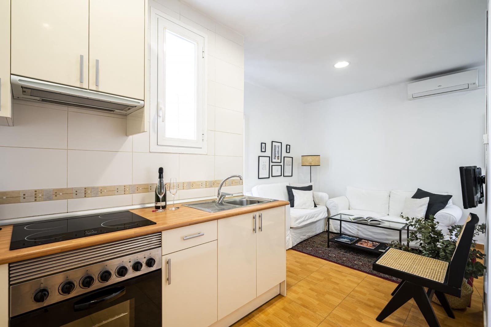 Appartement de 1 chambre à louer à El Puntal avec garage - 750 € (Ref: 10111773)