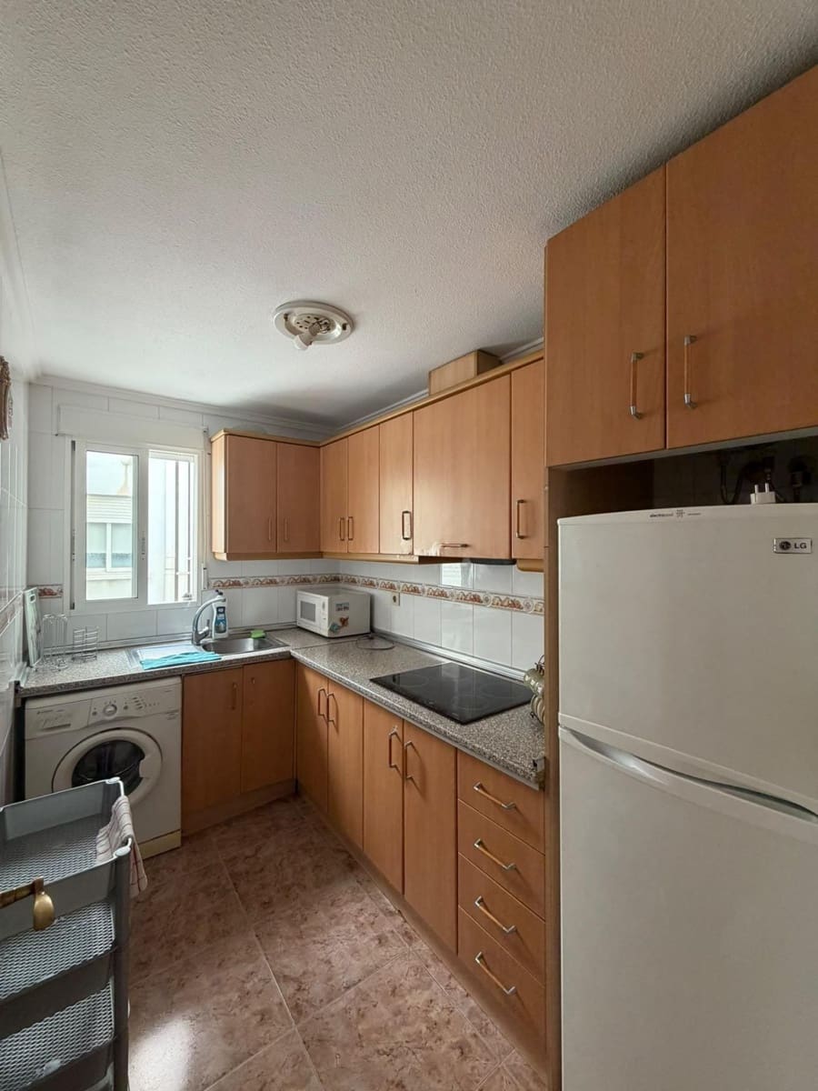 2 bedroom Apartment for sale in Torrevieja - € 139,900 (Ref: 10115909)