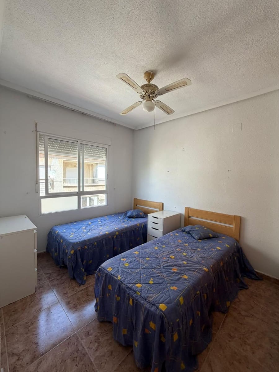 2 bedroom Apartment for sale in Torrevieja - € 139,900 (Ref: 10115909)