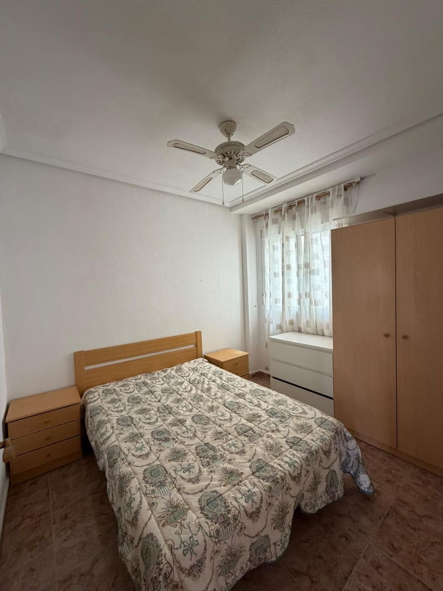 2 bedroom Apartment for sale in Torrevieja - € 139,900 (Ref: 10115909)