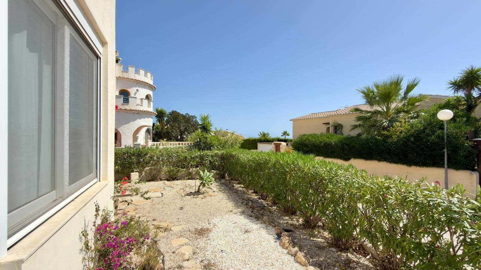 2 bedroom Villa for sale in Benitachell / Benitatxell with pool garage - € 300,000 (Ref: 10115911)