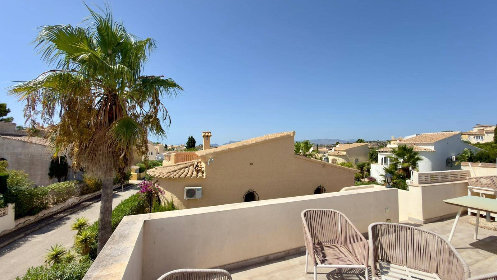 2 bedroom Villa for sale in Benitachell / Benitatxell with pool garage - € 300,000 (Ref: 10115911)