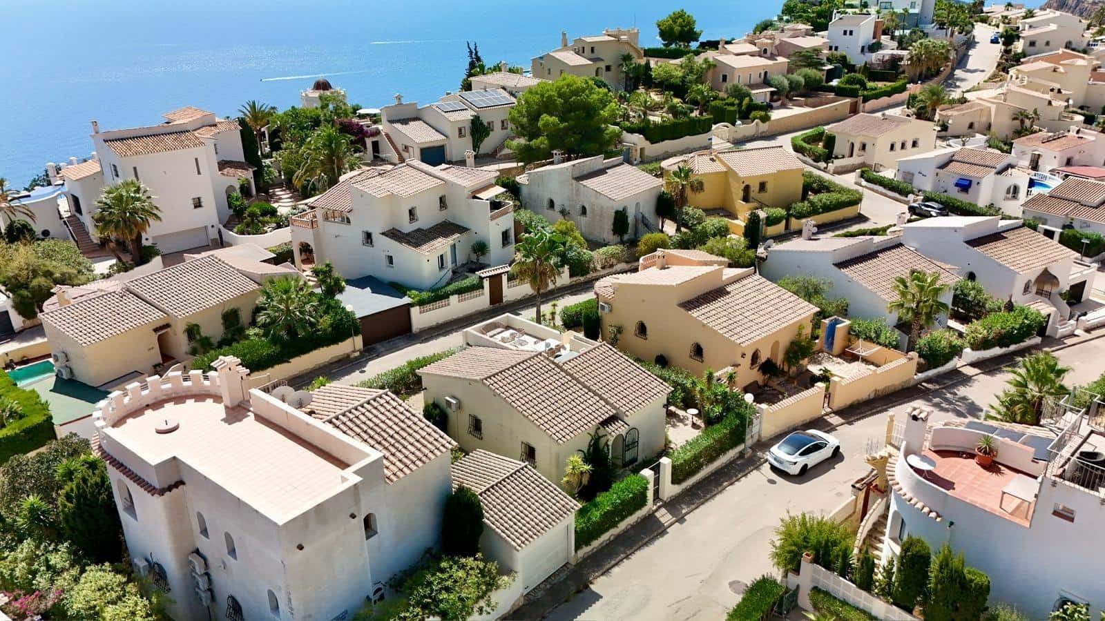 2 bedroom Villa for sale in Benitachell / Benitatxell with pool garage - € 300,000 (Ref: 10115911)