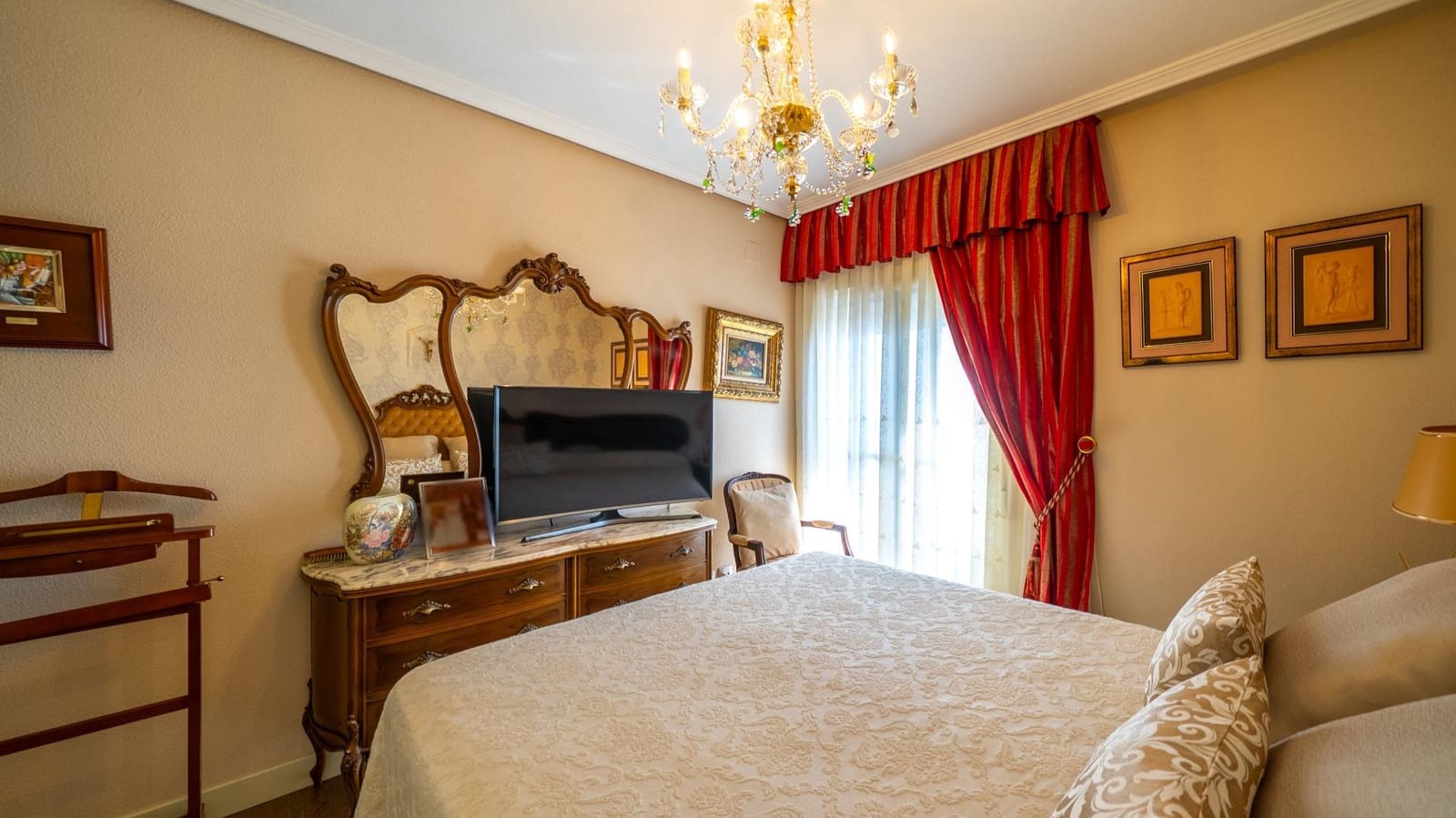 3 sypialnia Apartament na sprzedaż w Playa de Muchavista z basenem garażem - 750 000 € (Ref: 10115912)
