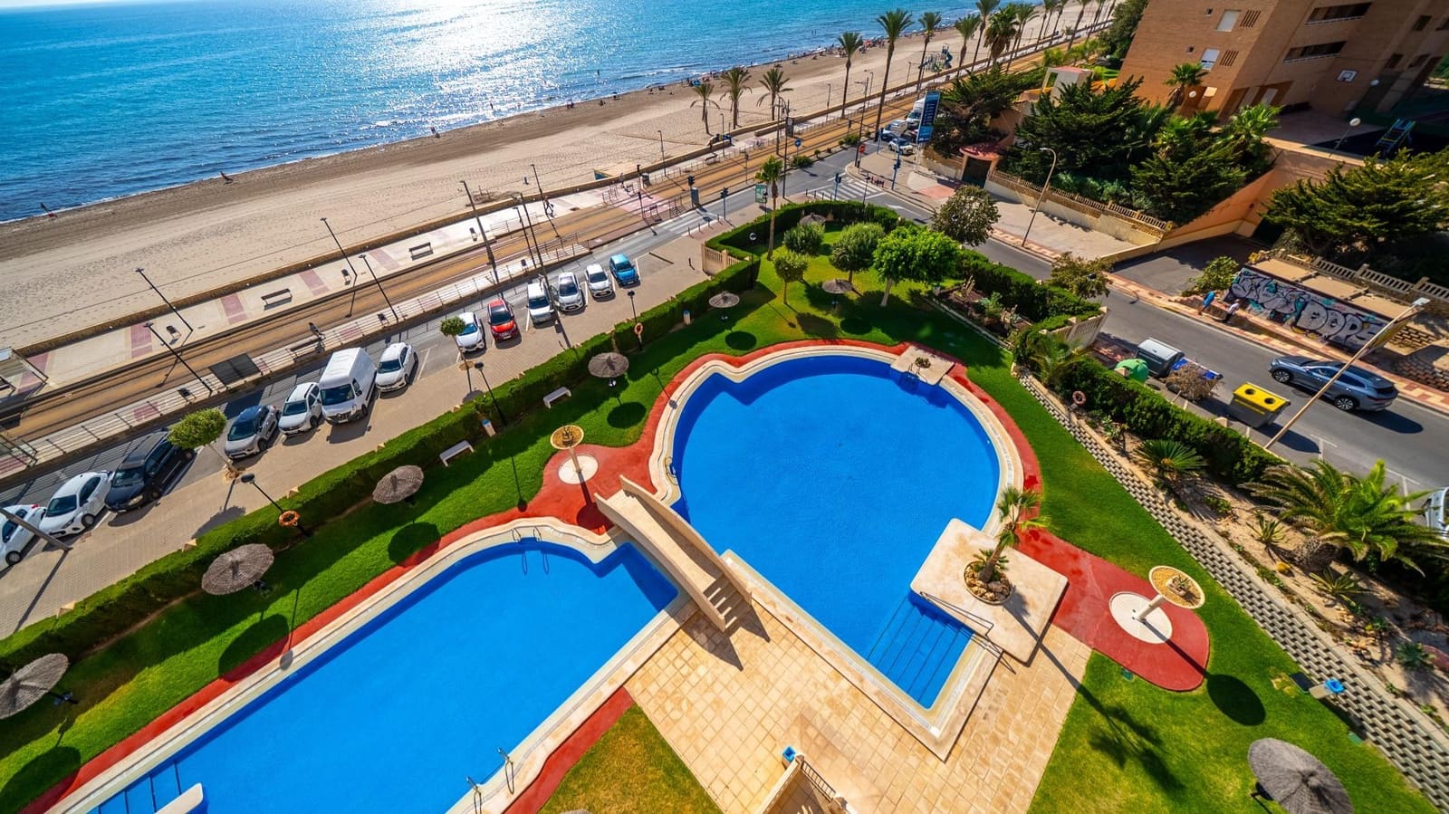 3 sypialnia Apartament na sprzedaż w Playa de Muchavista z basenem garażem - 750 000 € (Ref: 10115912)
