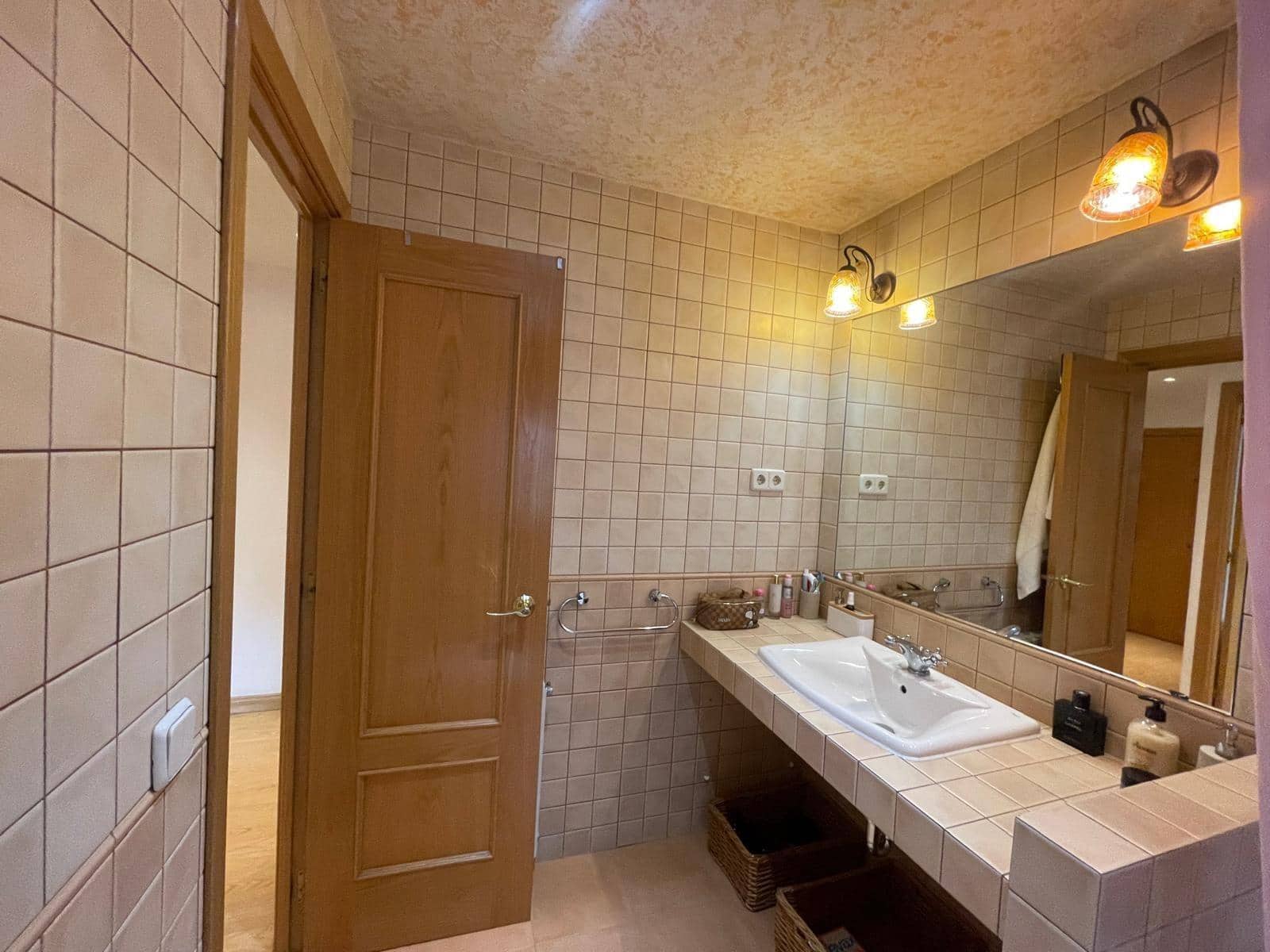 2 makuuhuone Asunto myytävänä paikassa Madrid kaupunki - 369 000 € (Ref: 10129530)