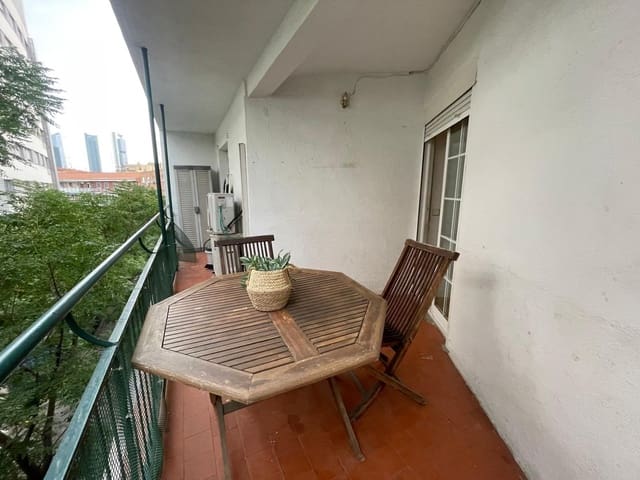 2 slaapkamer Flat te koop in Valdeacederas, Madrid stad - € 369.000 (Ref: 10129530)