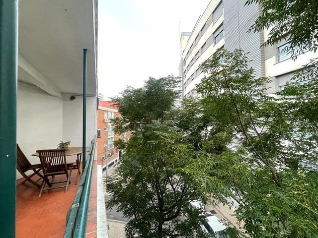 2 slaapkamer Flat te koop in Valdeacederas, Madrid stad - € 369.000 (Ref: 10129530)