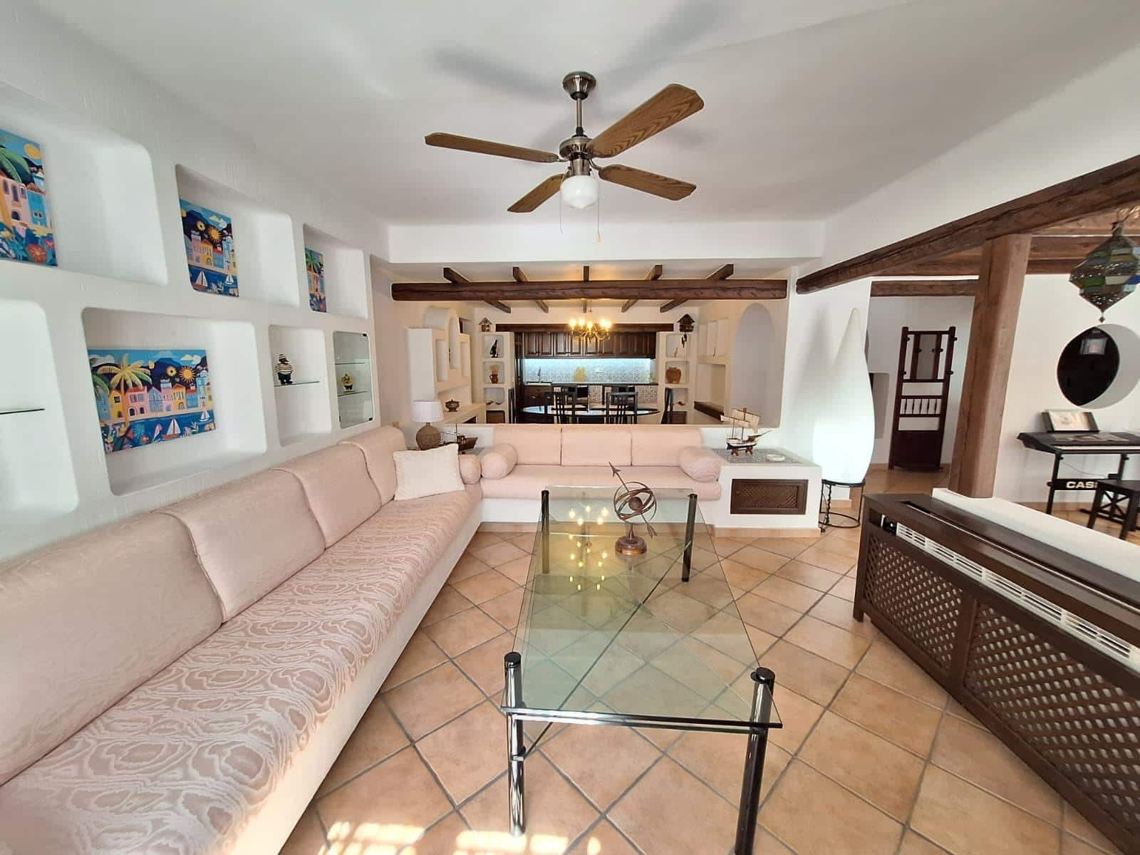 2 slaapkamer Appartement te koop in Torrevieja met garage - € 495.000 (Ref: 10129533)