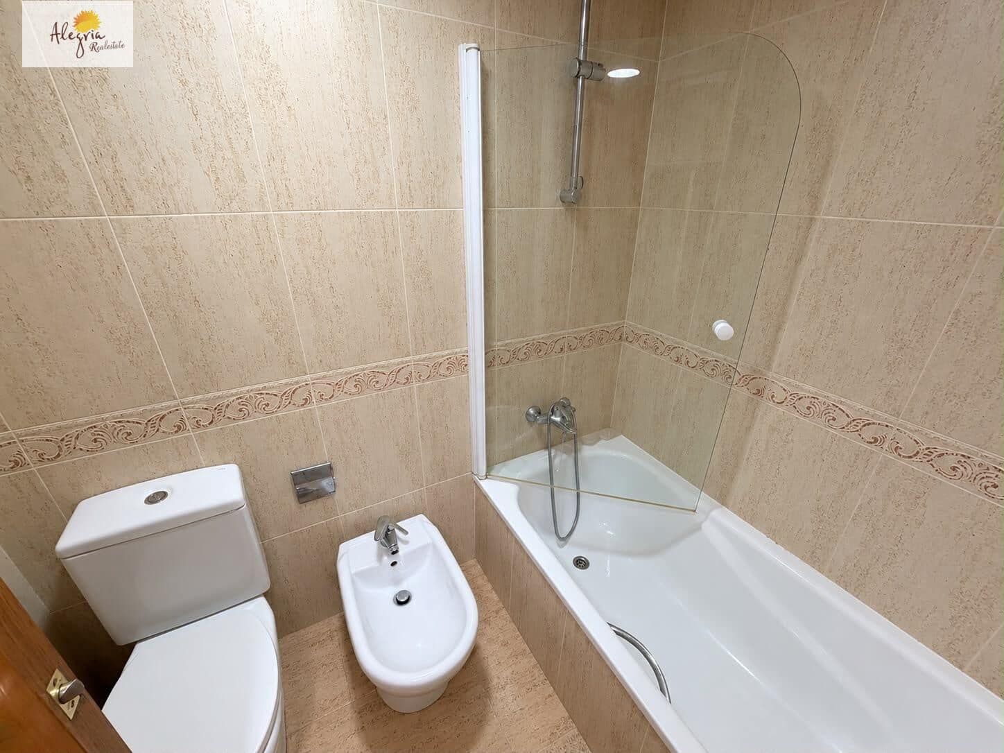 2 sypialnia Apartament do wynajęcia w Miasto Walencja z basenem garażem - 1 600 € (Ref: 10129540)