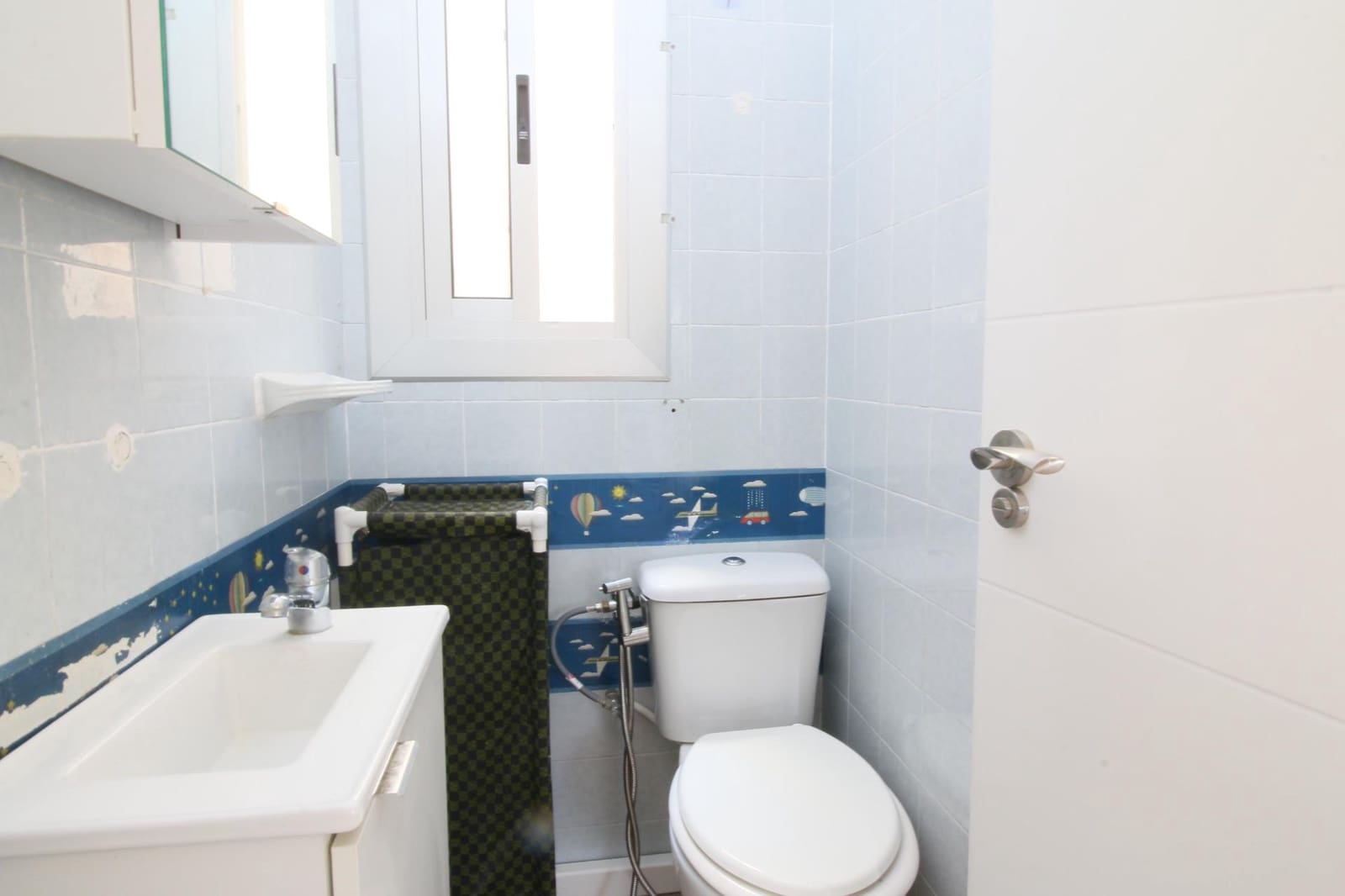 4 bedroom Flat for sale in Alicante / Alacant city - € 158,900 (Ref: 10132039)