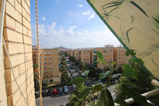 4 bedroom Flat for sale in Virgen del Carmen, Alicante / Alacant city - € 158,900 (Ref: 10132039)