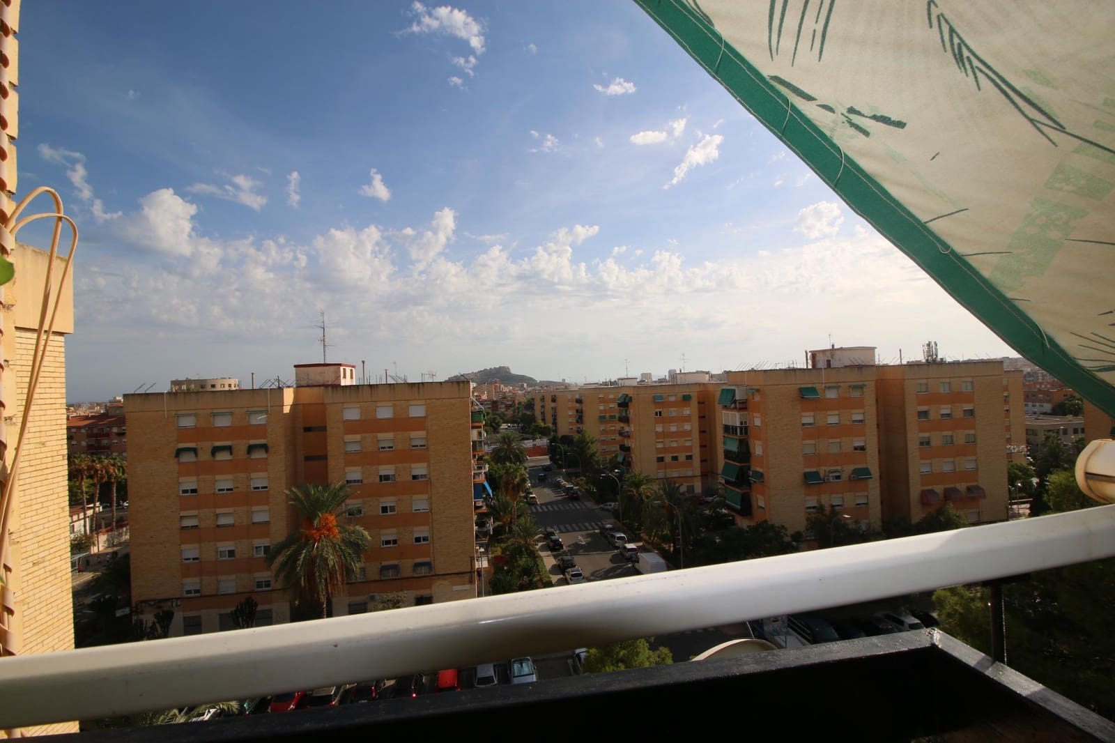 4 bedroom Flat for sale in Alicante / Alacant city - € 158,900 (Ref: 10132039)