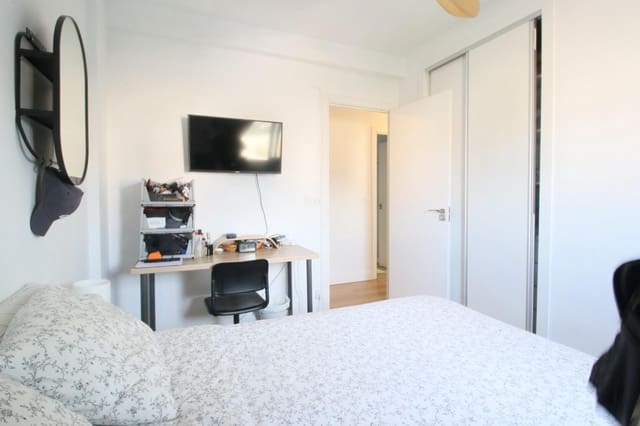 4 bedroom Flat for sale in Virgen del Carmen, Alicante / Alacant city - € 158,900 (Ref: 10132039)