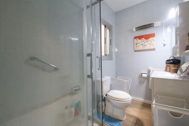 4 bedroom Flat for sale in Virgen del Carmen, Alicante / Alacant city - € 158,900 (Ref: 10132039)