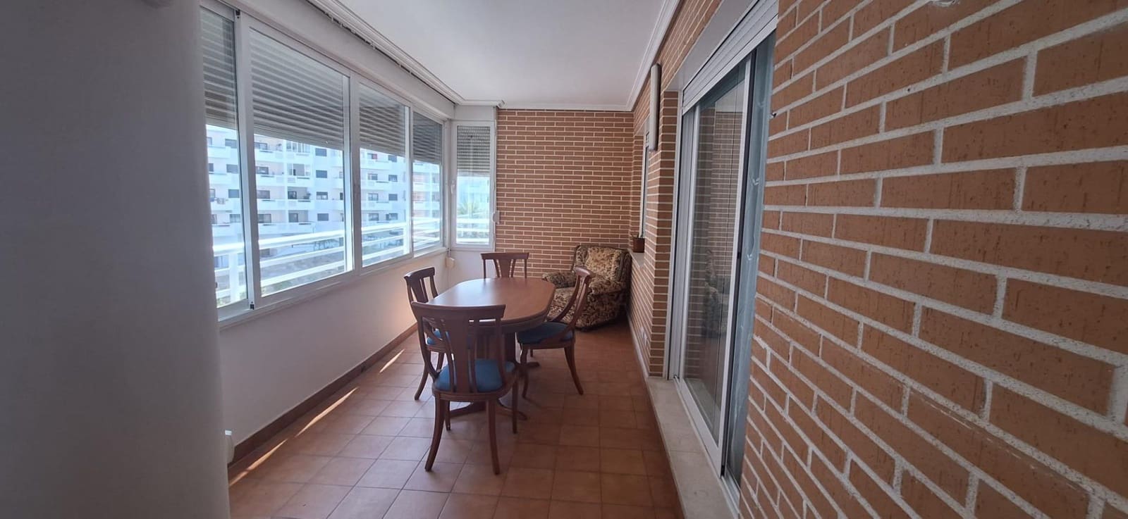 2 makuuhuone Huoneisto vuokrattavana paikassa La Villajoyosa / Vila Joiosa mukana uima-altaan - 1 200 € (Ref: 10132040)