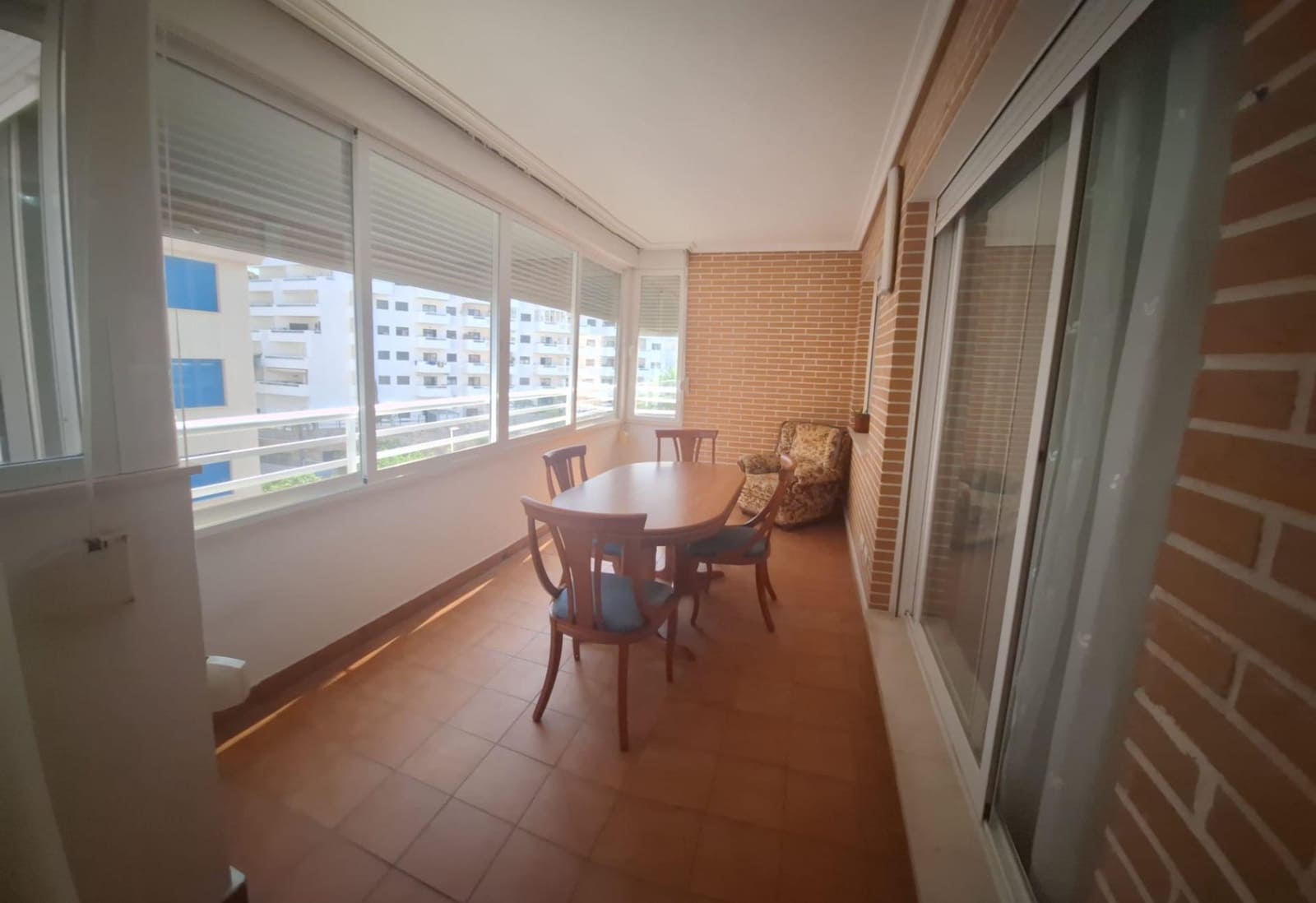 2 makuuhuone Huoneisto vuokrattavana paikassa La Villajoyosa / Vila Joiosa mukana uima-altaan - 1 200 € (Ref: 10132040)
