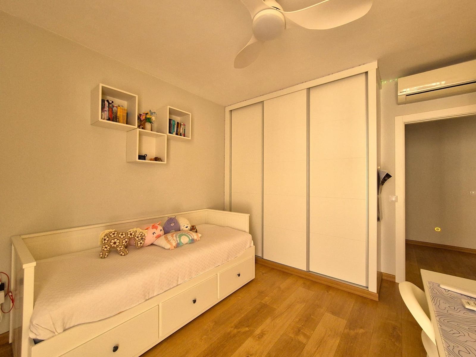 5 soveværelse Rækkehus til salg i Playa de San Juan med swimmingpool garage - € 750.000 (Ref: 10136098)