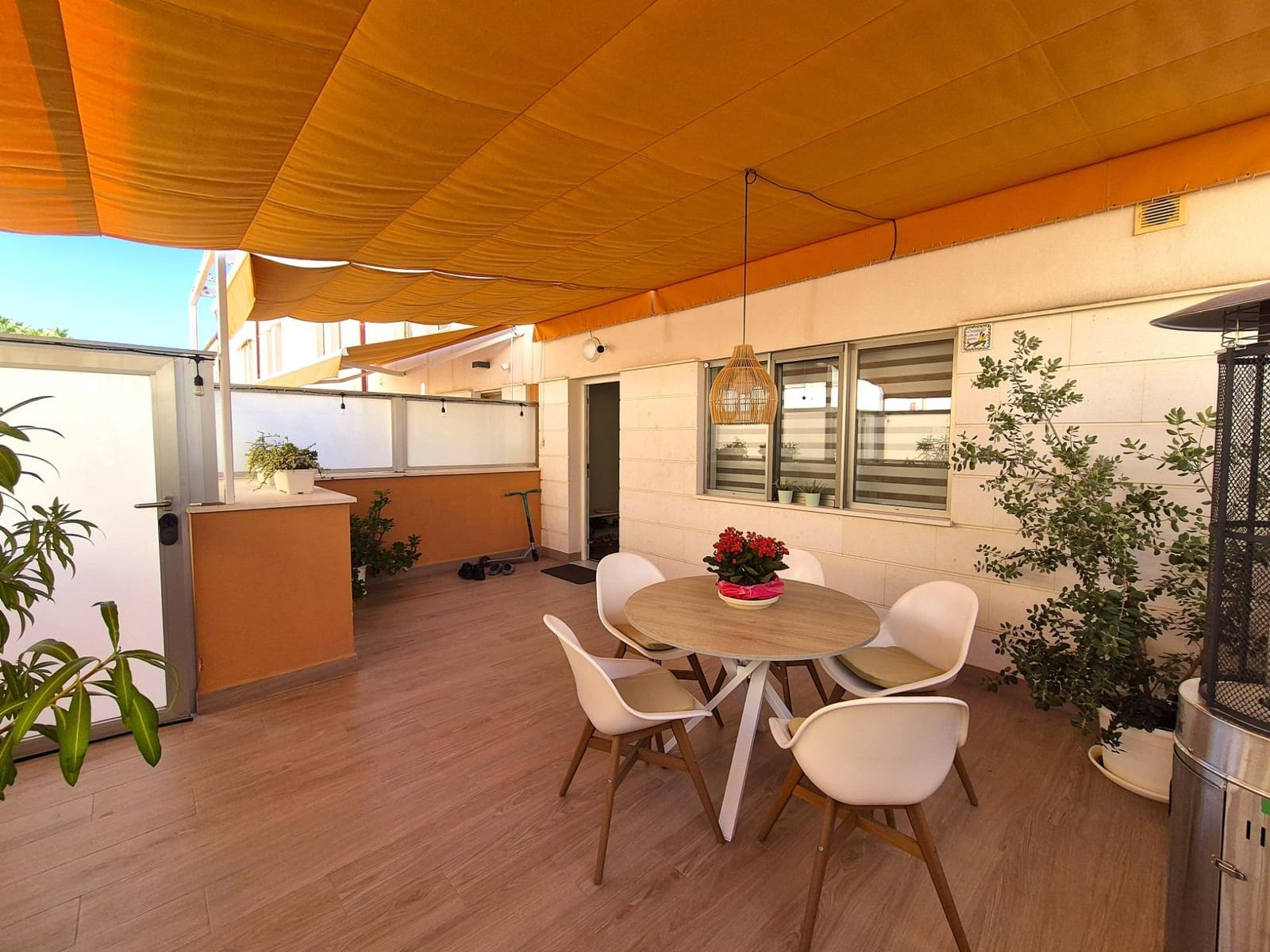 5 soveværelse Rækkehus til salg i Playa de San Juan med swimmingpool garage - € 750.000 (Ref: 10136098)