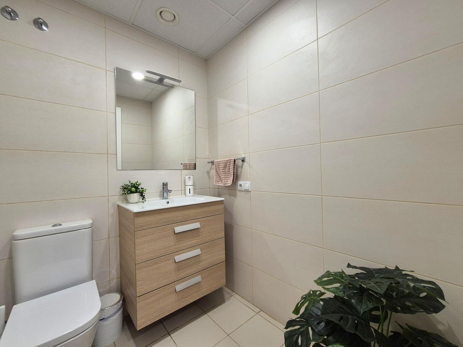 5 soveværelse Rækkehus til salg i Playa de San Juan med swimmingpool garage - € 750.000 (Ref: 10136098)