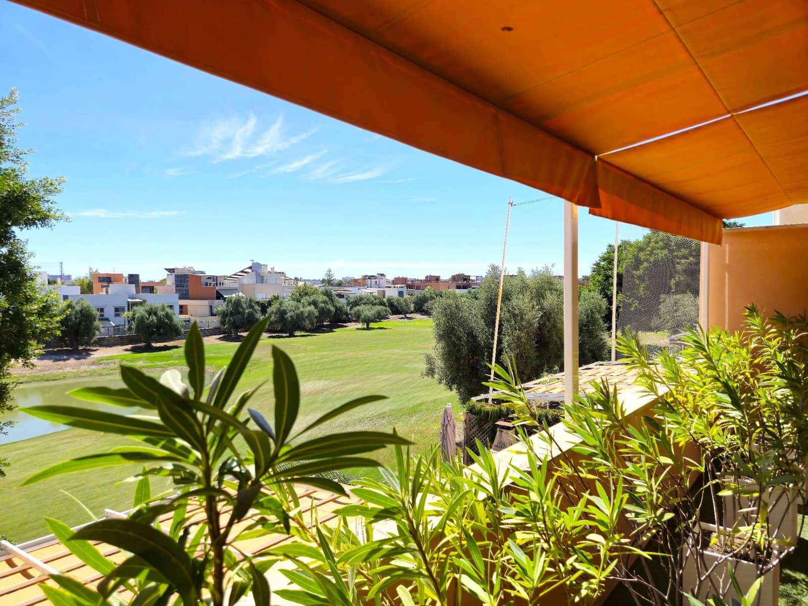 5 soveværelse Rækkehus til salg i Playa de San Juan med swimmingpool garage - € 750.000 (Ref: 10136098)