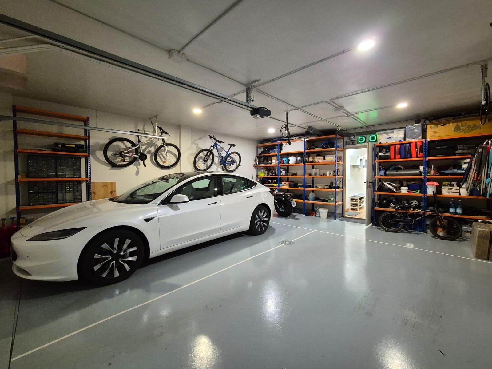 5 soveværelse Rækkehus til salg i Playa de San Juan med swimmingpool garage - € 750.000 (Ref: 10136098)